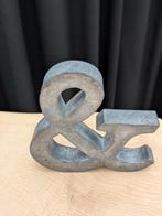 Letter & van metaal! Kan staan of opgehangen worden!, Ophalen of Verzenden, Zo goed als nieuw