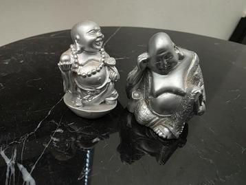 Set van 2 Zilverkleurige Boeddha Beeldjes 
 beschikbaar voor biedingen