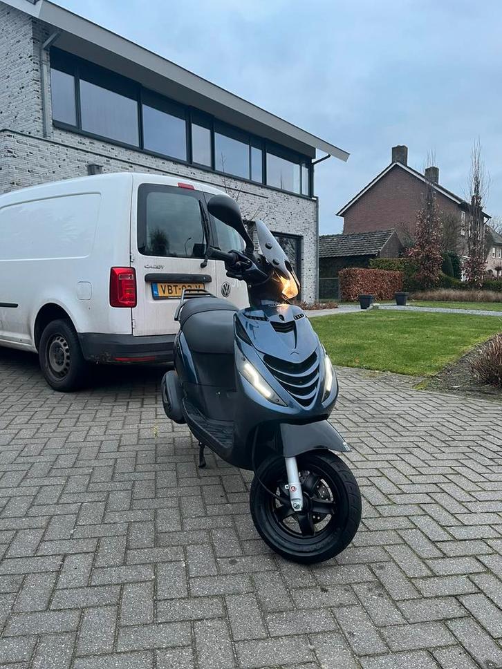 Scooter Piaggio Zip IGET 2019 – Topstaat, recent onderhoud, Motoren, Tuning en Styling, Ophalen of Verzenden