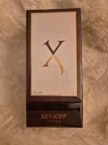 Verschillende parfums  beschikbaar voor biedingen
