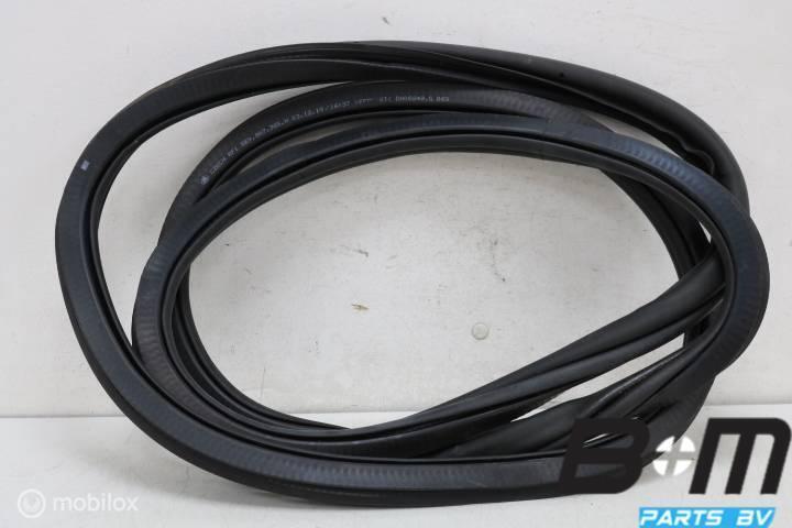 Portierrubber linksvoor Skoda Octavia 3 Combi 5E0867365H, Auto-onderdelen, Interieur en Bekleding, Gebruikt