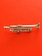 Verzilverde TROMPET PIN , Mooie uitvoering, Muziek en Instrumenten, Blaasinstrumenten | Trompetten, Bes-trompet, Zo goed als nieuw