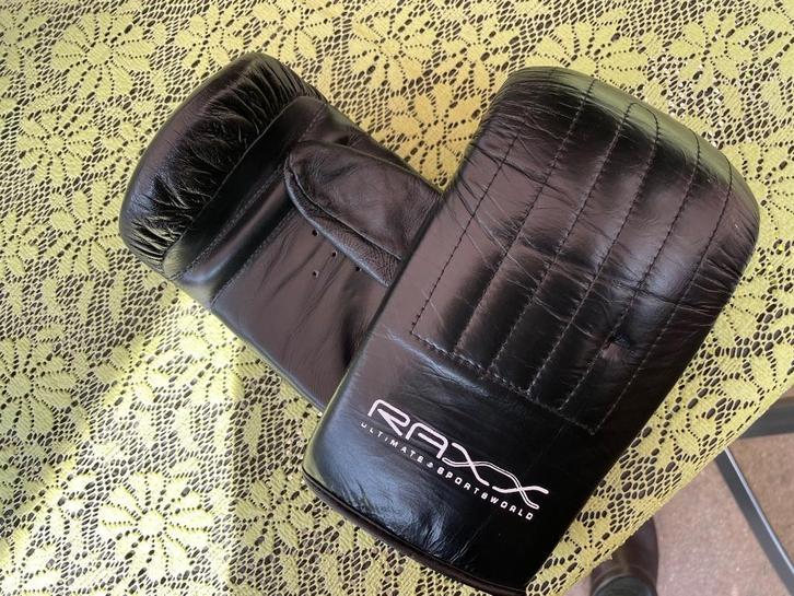 Sparring handschoenen, Sport en Fitness, Fitnessmaterialen, Zo goed als nieuw, Overige typen, Ophalen of Verzenden