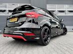 Ford Focus 1.0 Titanium *ST LINE*CRUISE*NAVI, Gebruikt, Euro 6, Zwart, 3 cilinders