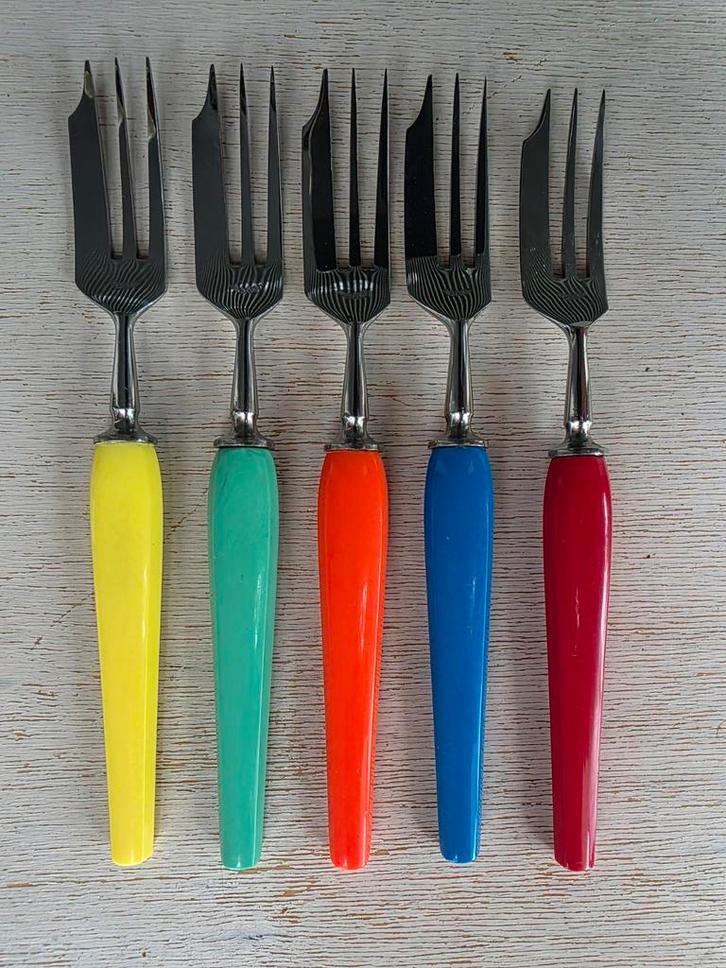 5 vintage gebaksvorkjes gekleurde vorkjes, Verzamelen, Retro, Huis en Inrichting, Ophalen of Verzenden