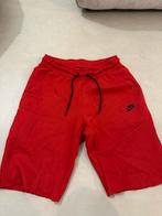 Nike Tech Fleece Short - Rood, Ophalen of Verzenden, Zo goed als nieuw, Maat 46 (S) of kleiner, Rood