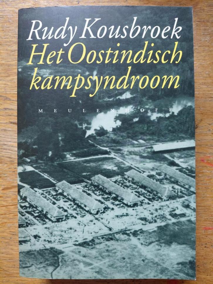 Kousbroek - Het Oostindisch kampsyndroom, Boeken, Oorlog en Militair, Gelezen, Overige onderwerpen, Tweede Wereldoorlog, Ophalen of Verzenden
