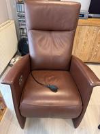 Releax fauteuil Prominent bruin leer en werkt op accu, Huis en Inrichting, Fauteuils, Ophalen, 50 tot 75 cm, Leer, 75 tot 100 cm