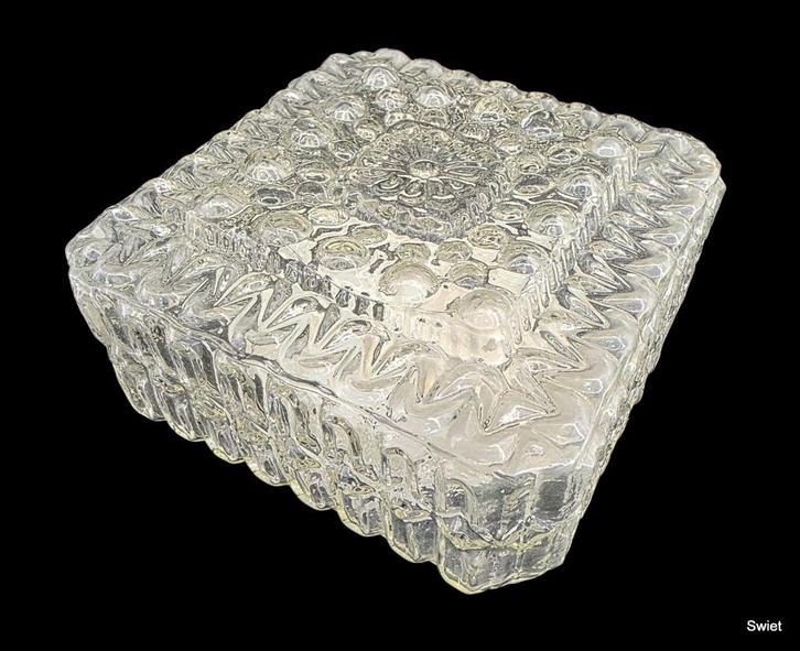 2271 vintage plafonniere van glas vierkant 10x17x17, Huis en Inrichting, Lampen | Plafondlampen, Glas, Metaal, Ophalen of Verzenden