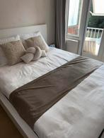 Te koop bedloper, taupe kleur., Huis en Inrichting, Ophalen of Verzenden, Zo goed als nieuw