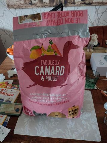 Edgar en Cooper hondenbrokken en natvoer  beschikbaar voor biedingen