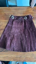 Leten rok roodbruin, Overige kleuren, Knielengte, Gedragen, Ophalen