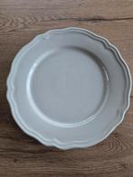 6 mooie gave Ikea borden 15199 geschulpte rand, Ophalen of Verzenden