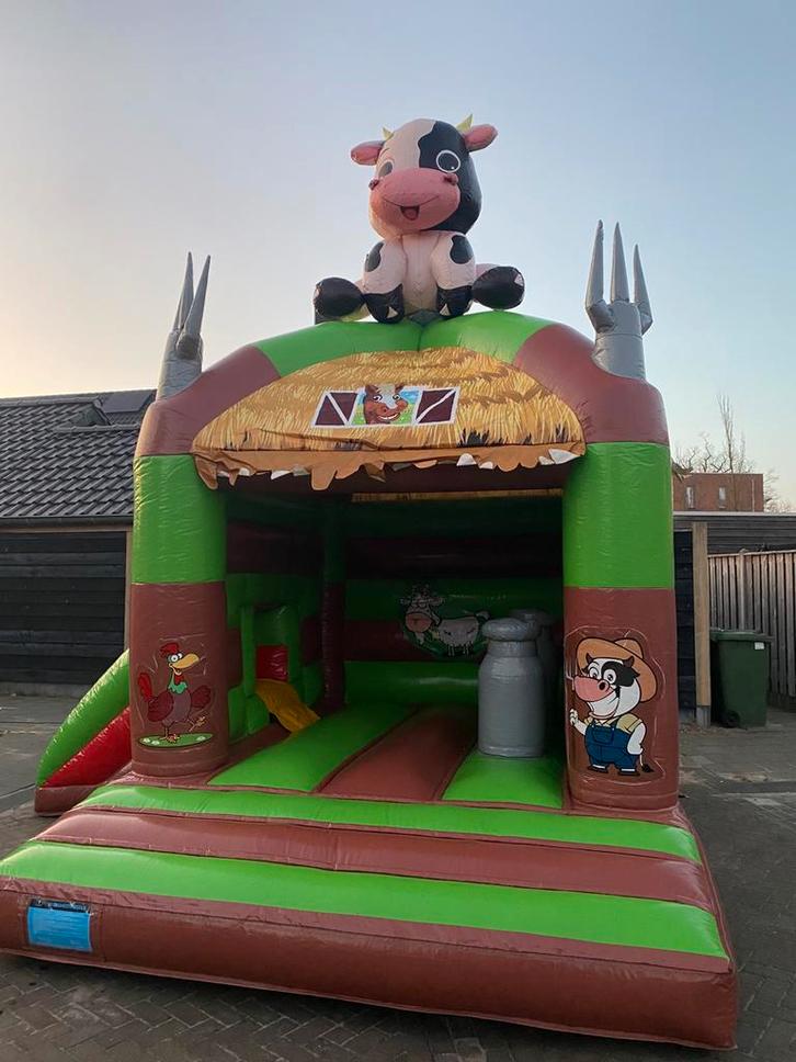 Springkussen te huur met glijbaan / springkussen huren, Hobby en Vrije tijd, Feestartikelen | Verhuur, Zo goed als nieuw, Overige