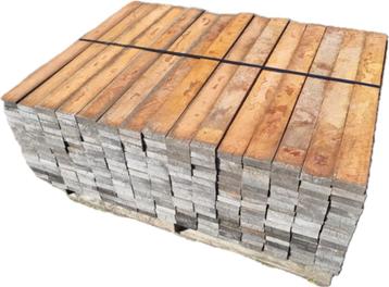 240 Hardhouten latten 2.5x8.0 cm - nr: KM6 beschikbaar voor biedingen