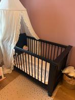 Verstelbaar zwart ledikantje met matras, Kinderen en Baby's, Ophalen, Gebruikt, Ledikant