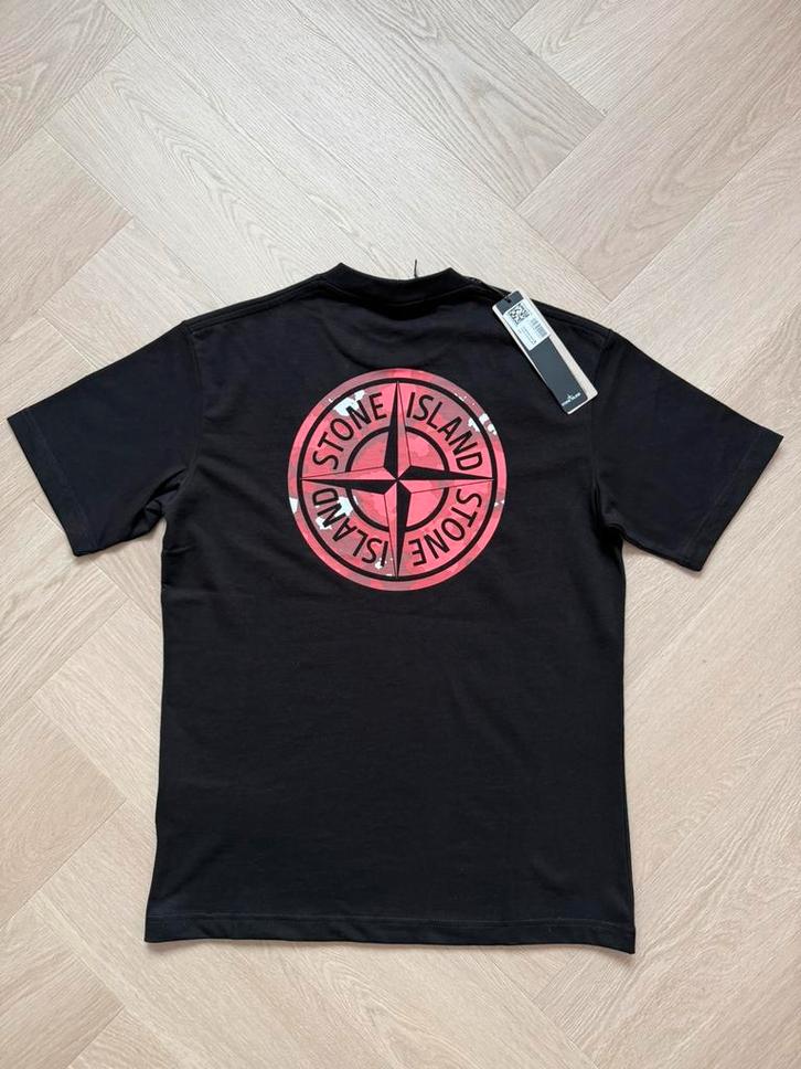 Stone island tshirt met rugprint, Kleding | Heren, T-shirts, Nieuw, Maat 52/54 (L), Zwart, Verzenden