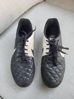 Nike voetbalschoenen maat 46 (kunstgras), Gebruikt, Maat XS of kleiner, Schoenen, Ophalen of Verzenden