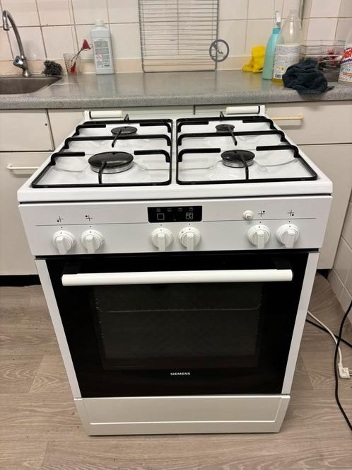 Siemens Gasfornuis – Elektrische Oven - Werkt Goed, Witgoed en Apparatuur, Fornuizen, Gebruikt, Vrijstaand, Gas, 4 kookzones, Minder dan 85 cm