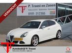 Alfa Romeo Giulietta 1.4 T Distinctive Navigatie/Cruise cont, Voorwielaandrijving, Gebruikt, Zwart, 4 cilinders