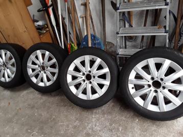 winterbanden mercedes B klasse beschikbaar voor biedingen