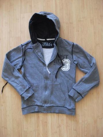 Grijs vest met capuchon maat 146/152 beschikbaar voor biedingen