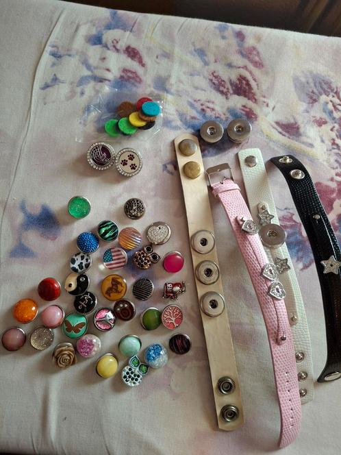 Studs met armbanden / drukknopen, Hobby en Vrije tijd, Kralen en Sieraden maken, Zo goed als nieuw, Ophalen of Verzenden