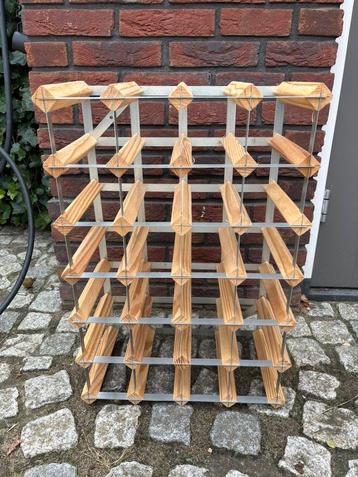 Wijnrek 28 flessen beschikbaar voor biedingen