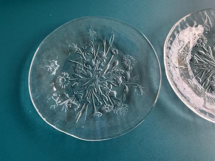 Vintage KOSTA BODA ULLA borden, Huis en Inrichting, Keuken | Servies, Zo goed als nieuw, Bord(en), Overige stijlen, Glas, Ophalen of Verzenden