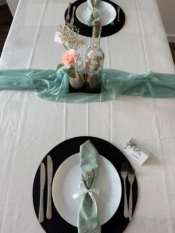 Bruiloft decoratie zwarte placemats en tafel lakens beschikbaar voor biedingen
