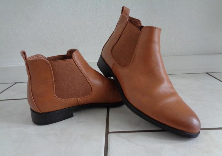 Nieuw!! Mooie chelsea boots in maat 39, Kleding | Dames, Schoenen, Nieuw, Lage of Enkellaarzen, Overige kleuren, Ophalen of Verzenden