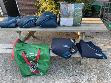Dekens paard Rambo (liners, cooler, dry rug) enz. beschikbaar voor biedingen