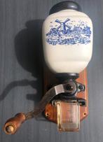 Vintage / Jaren ‘60 : hand koffiemolen Hollands tafereel, Antiek en Kunst, Ophalen of Verzenden