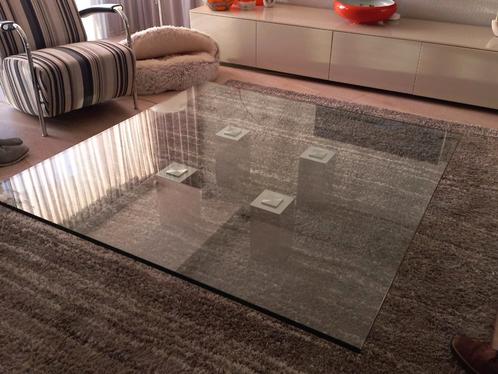 Glazen tafel ABEL 140x140cm, Huis en Inrichting, Tafels | Salontafels, Zo goed als nieuw, Minder dan 50 cm, 100 tot 150 cm, Vierkant
