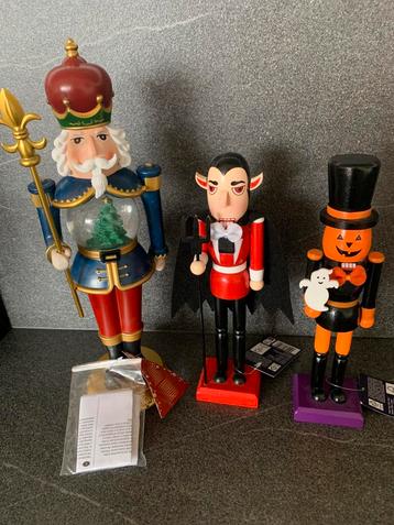 3x houten notenkrakers beschikbaar voor biedingen