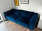 Blauwe 2,5 zits velvet bank van Henders & Hazel, Huis en Inrichting, Banken | Bankstellen, Ophalen, Overige maten, 75 tot 100 cm
