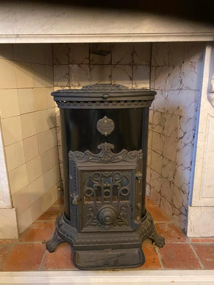 Antieke Potkachel (gas)  met beveiliging, Huis en Inrichting, Kachels, Gebruikt, Vrijstaand, Potkachel, Gas, Ophalen