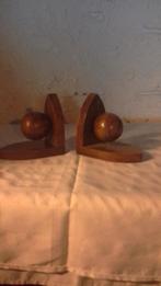 Antieke boekensteunen, Ophalen