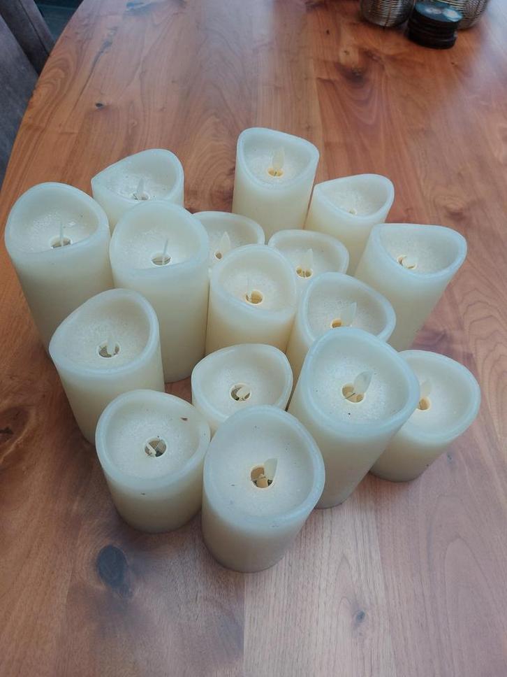 16x LED Kaarsen met Afstandsbediening, Huis en Inrichting, Woonaccessoires | Kandelaars en Kaarsen, Gebruikt, Kaars, Minder dan 25 cm