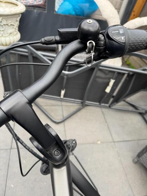 QWIC  heren  fiets  electr, Fietsen en Brommers, Elektrische fietsen, Zo goed als nieuw, 50 km per accu of meer, Ophalen of Verzenden
