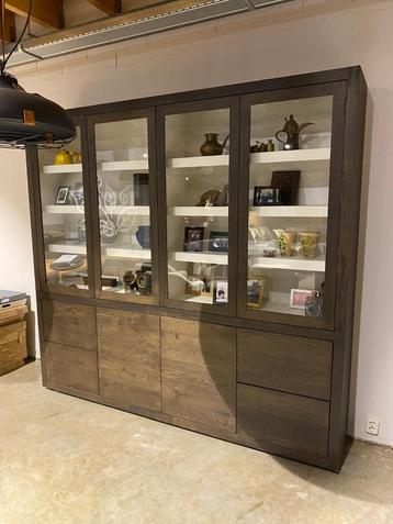 Vermeer vitrinekast nu eenmalig €2999,- beschikbaar voor biedingen
