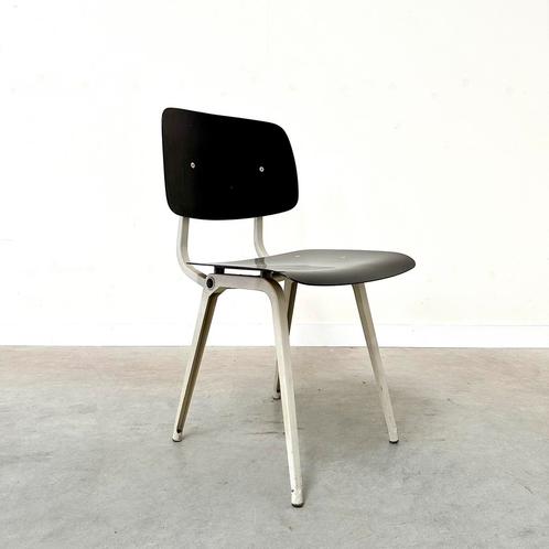 Friso Kramer Revolt chair Ahrend de Cirkel vintage design 60, Huis en Inrichting, Stoelen, Gebruikt, Eén, Metaal, Zwart, Ophalen