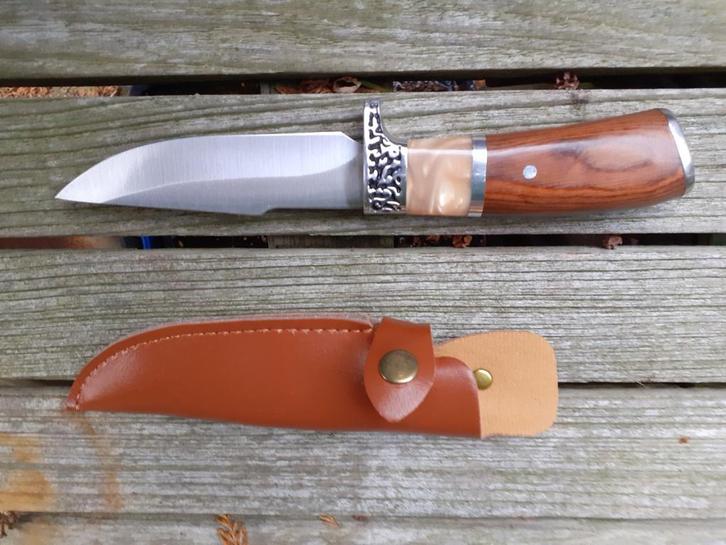 Vlijmscherpe Dolk met Lederen Schede, Verzamelen, Militaria | Algemeen, Ophalen of Verzenden