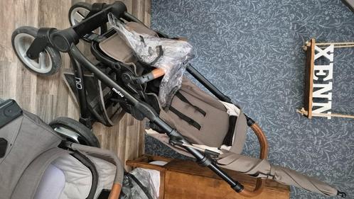 Kinderwagen, Kinderen en Baby's, Kinderwagens en Combinaties, Zo goed als nieuw, Kinderwagen, Mutsy, Luchtbanden, Met reiswieg