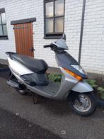 Honda lead scv 100cc BARNFIND, Motoren