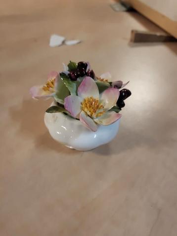 Royal Albert Christmas Rose Bloemstukje beschikbaar voor biedingen