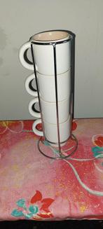 4 mokken in een  rekje, Huis en Inrichting, Keuken | Servies, Ophalen, Keramiek, Zo goed als nieuw, Overige stijlen