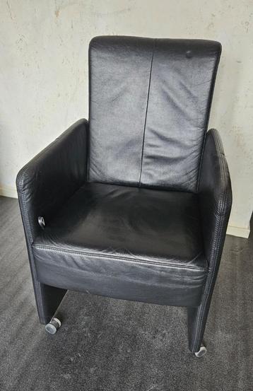 Goede eetkamerstoelen, zwart leer met verstelbare rugleuning beschikbaar voor biedingen