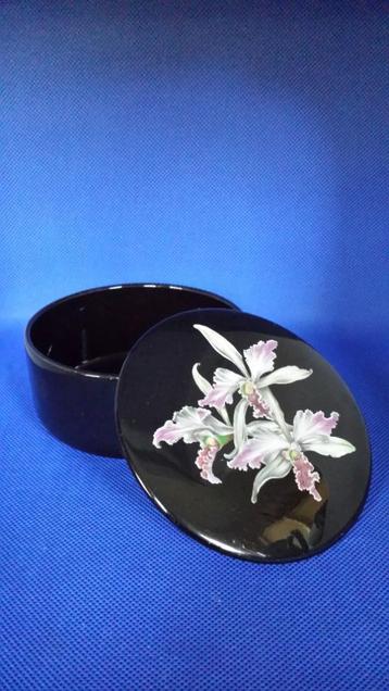Villeroy & Boch <> DEKSELDOOSJE <> Black Forest ORCHIDEE beschikbaar voor biedingen
