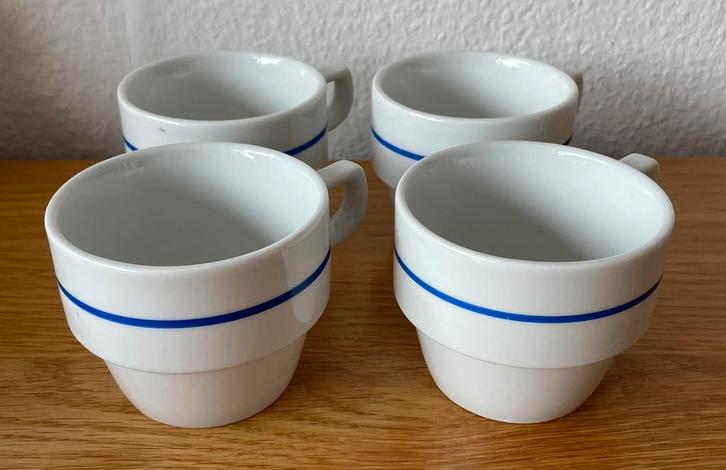 4 vintage kop en schotels / Mosa Maastricht, Antiek en Kunst, Antiek | Servies compleet, Ophalen of Verzenden